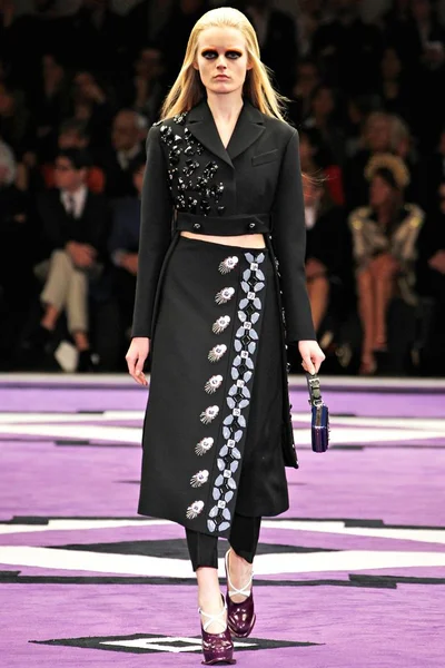 Look 26